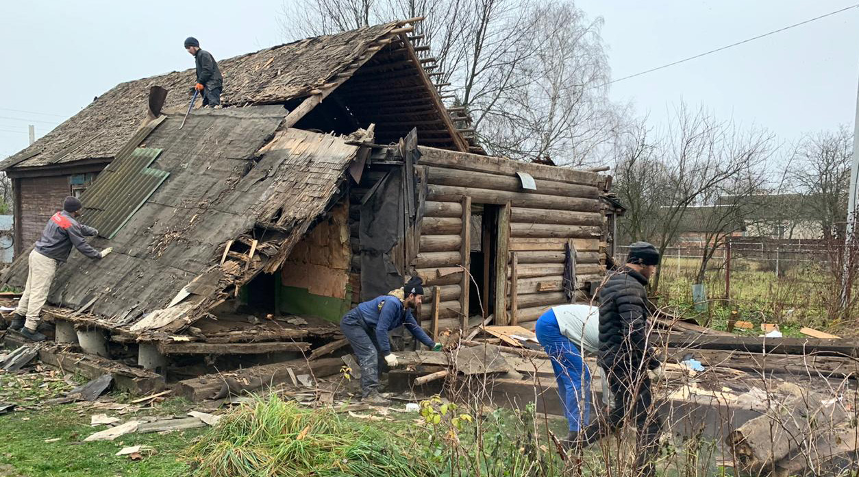 Снос и демонтаж старого дома и дачи в Пущино с вывоз мусора и уборкой